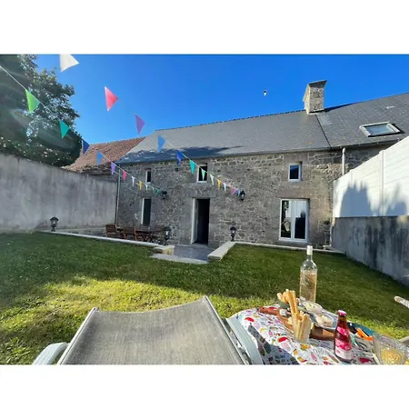 Le De Barville Nyaraló