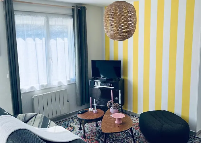 Le De Barville Nyaraló *